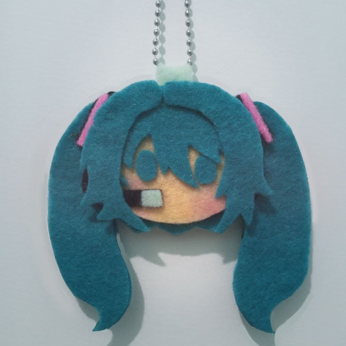Hatsune Miku — Felt Doll Keychain Vocaloid